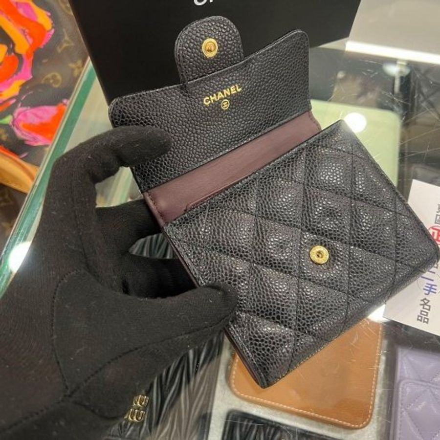東區正精品㊣CHANEL AP0231 香奈兒黑色荔枝皮牛皮金釦釦式後零錢袋中短夾 RZ6536-1