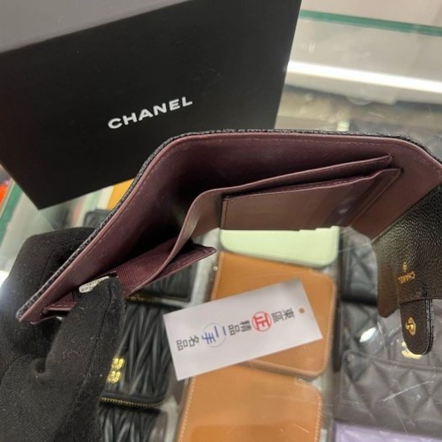 東區正精品㊣CHANEL AP0231 香奈兒黑色荔枝皮牛皮金釦釦式後零錢袋中短夾 RZ6536-4