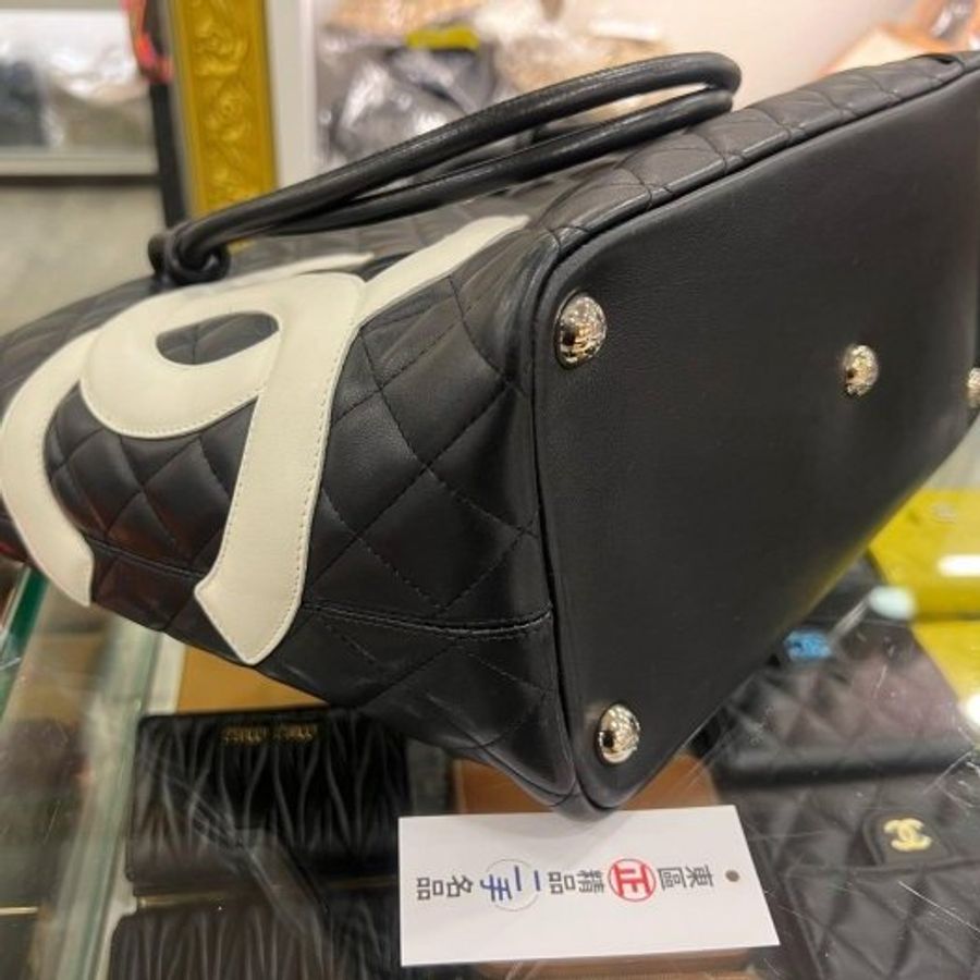 東區正精品㊣CHANEL CAMBON 香奈兒康朋黑色牛皮白色雙C LOGO 銀釦拉鍊肩背包桶包大款 RZ6535-8