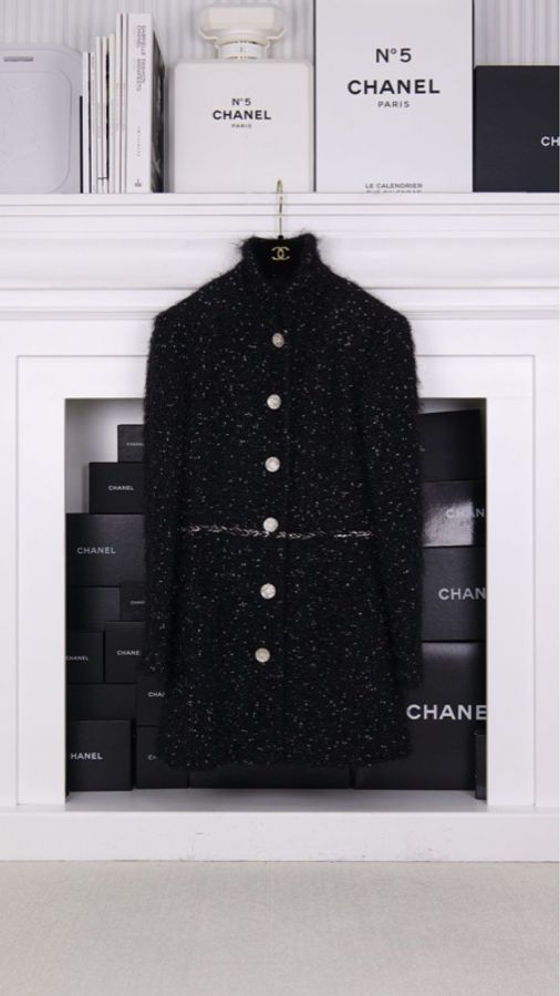Chanel 22A秀款黑金细闪编织亮片长款上衣外套-0