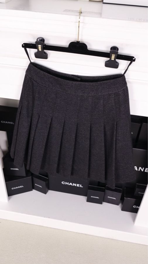Chanel 01年深灰色羊毛两粒扣百褶裙半裙-9