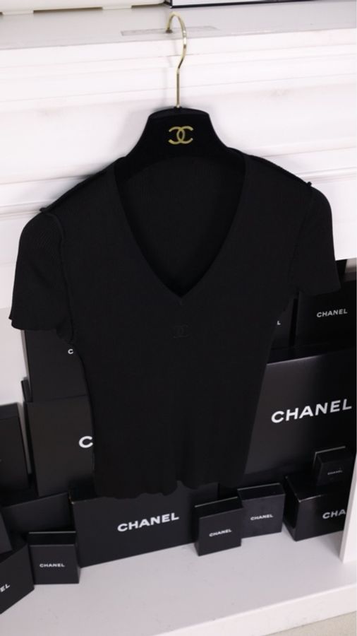Chanel 黑色针织V领短袖上衣-3
