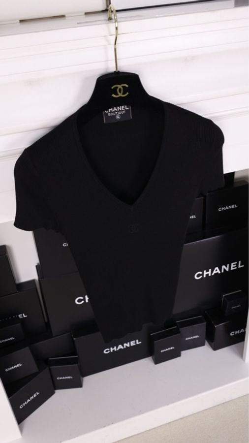 Chanel 黑色针织V领短袖上衣-6