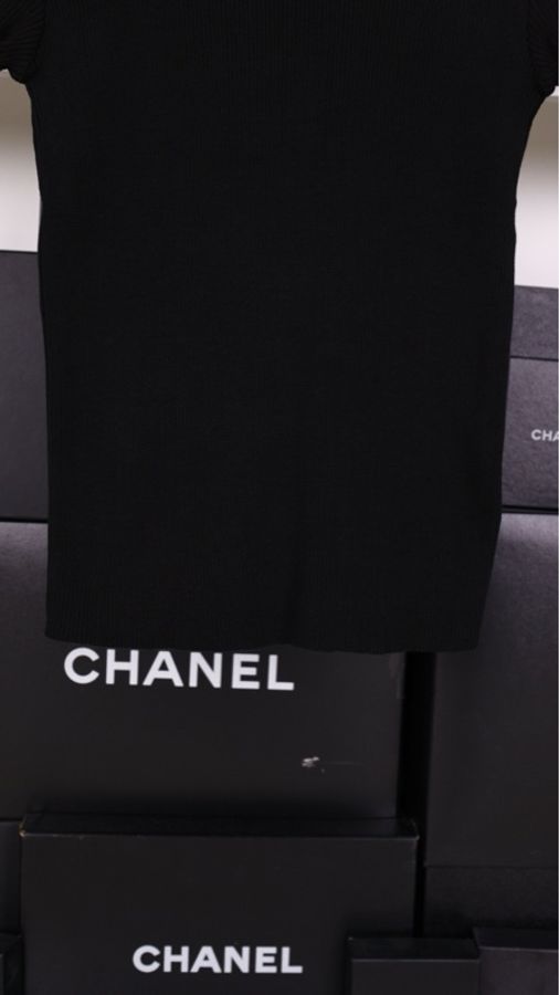 Chanel 黑色针织V领短袖上衣-13
