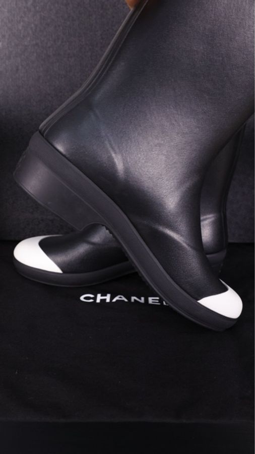 Chanel 19年昆凌同款黑白橡胶拼接中筒雨靴-17