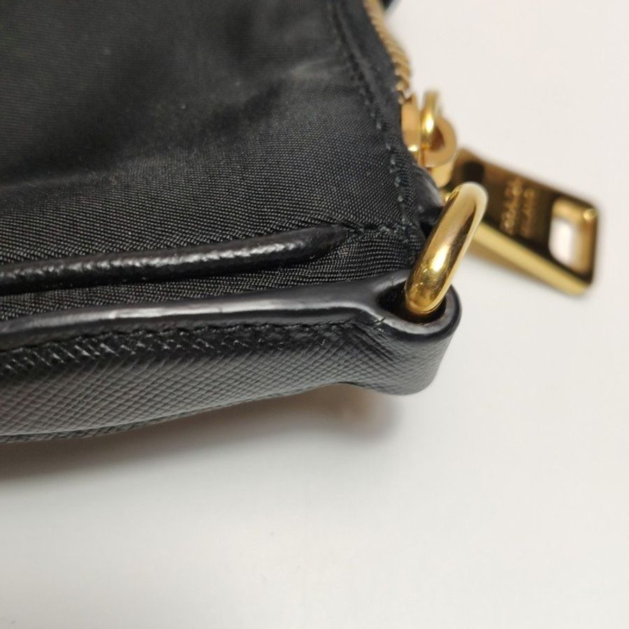 Prada 牛皮尼龍布純色三角標誌斜背包單肩包-25