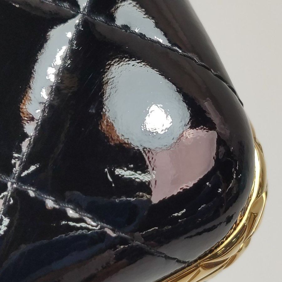 Chanel 漆皮純色菱格絎縫雙C標識單肩包-18