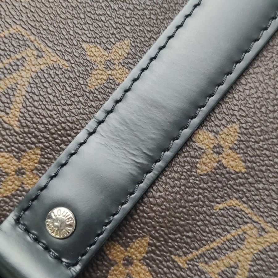 Louis Vuitton (LV) Keepall45牛皮Monogram印花加強飾帶圓筒包肩包行李箱包晶片款-19