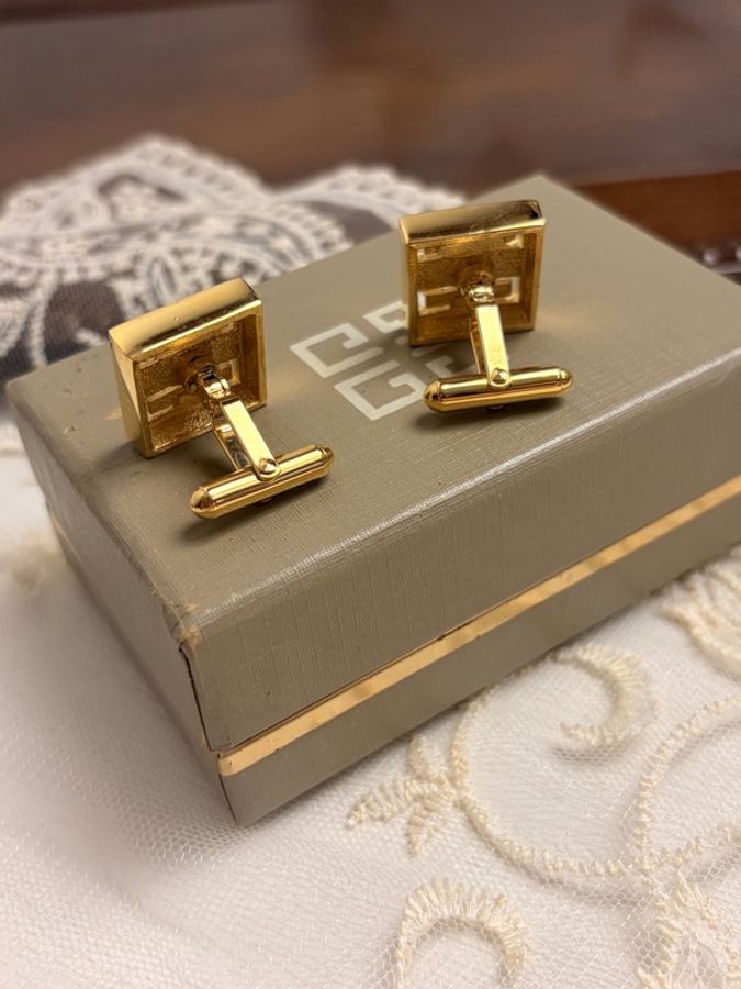 Givenchy 經典 4G Logo 復古金色方形袖扣 全新未使用 送禮-4