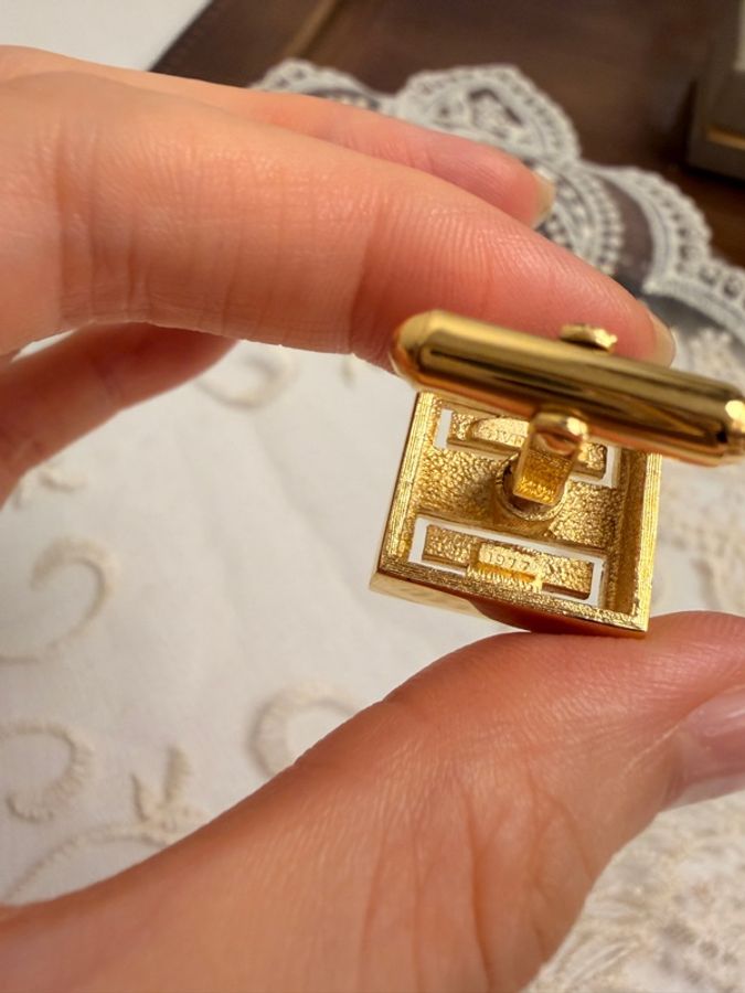 Givenchy 經典 4G Logo 復古金色方形袖扣 全新未使用 送禮-9