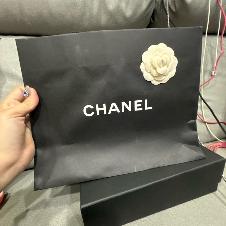 Chanel黑羊皮菱格紋金扣下蓋6卡WOC斜背鍊包-20