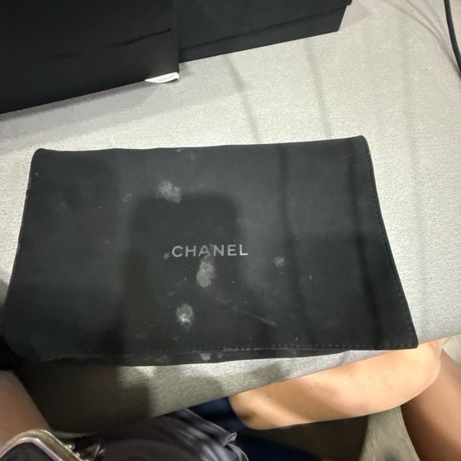 Chanel黑羊皮菱格紋金扣下蓋6卡WOC斜背鍊包-22