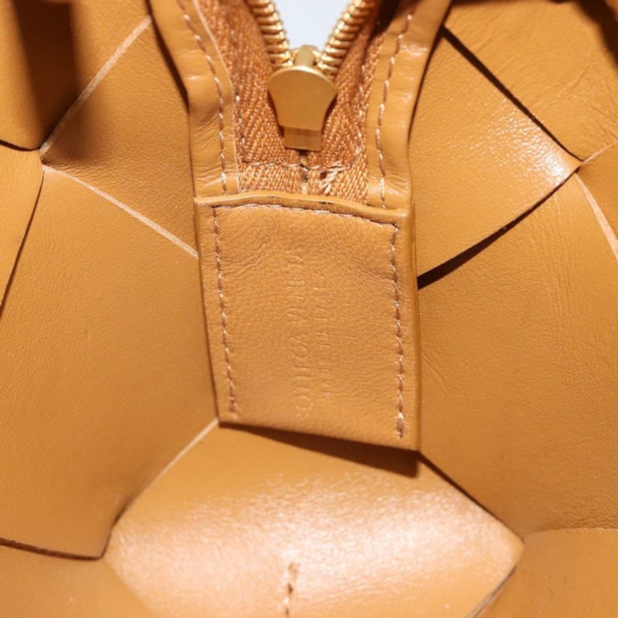 【日本直送】BOTTEGA VENETA MAXI INTRECCIATO 卡式單肩包 棕色金色 正品 BA14005V-17
