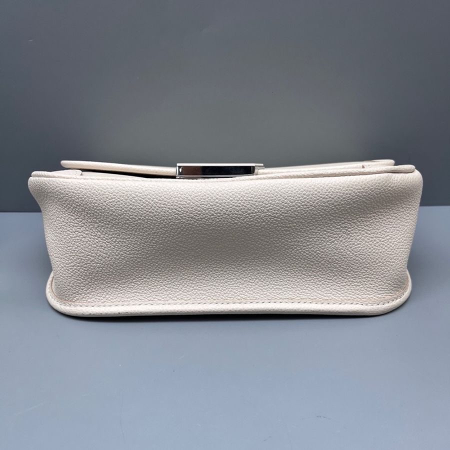 Louis Vuitton 路易威登 白色水波紋Buci法棍包 尺寸24*14-9