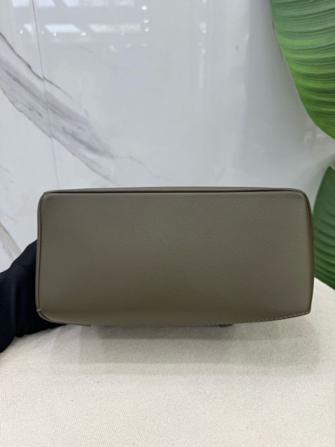 Loewe羅意威灰咖色金扣小號puzzle幾何包手提斜挎包 24年 羅意威王牌爆款 尺寸24*16*11-4