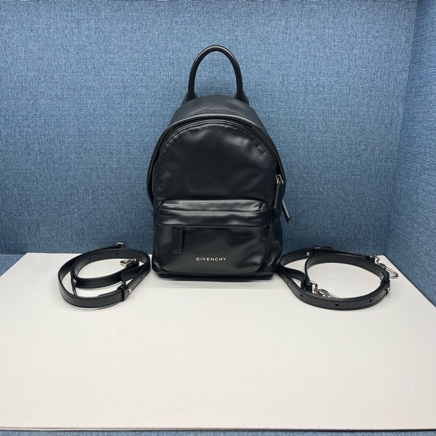 Givenchy紀梵希 黑色 雙肩包-0