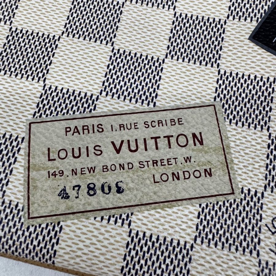 LOUIS VUITTON腋下鏈條包,白棋盤格徽章款-7