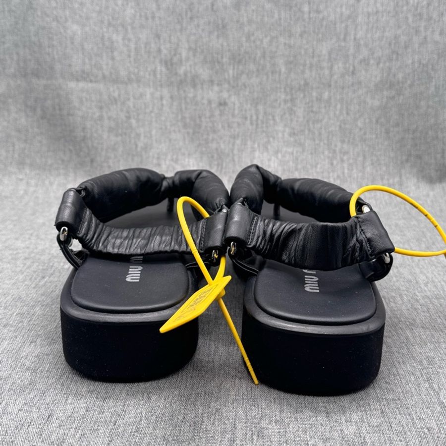 Miu Miu Leather Thong Sandals 一字涼鞋36碼 下地個位數成色-3