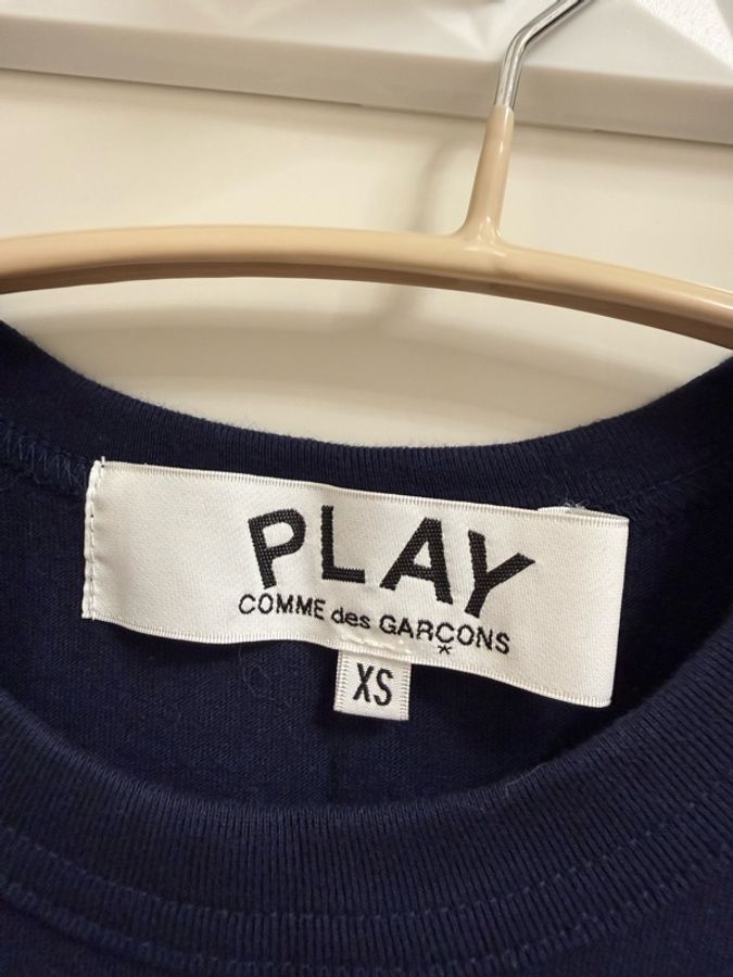 Comme des Garçons CDG play tee 加細碼 XS T恤 深藍色紅藍雙心-2