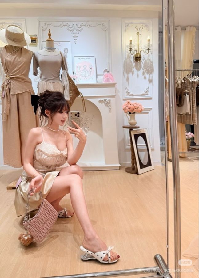 💗 威選精品|MIU MIU 肉桂粉寶石鏈條手提肩背包-0