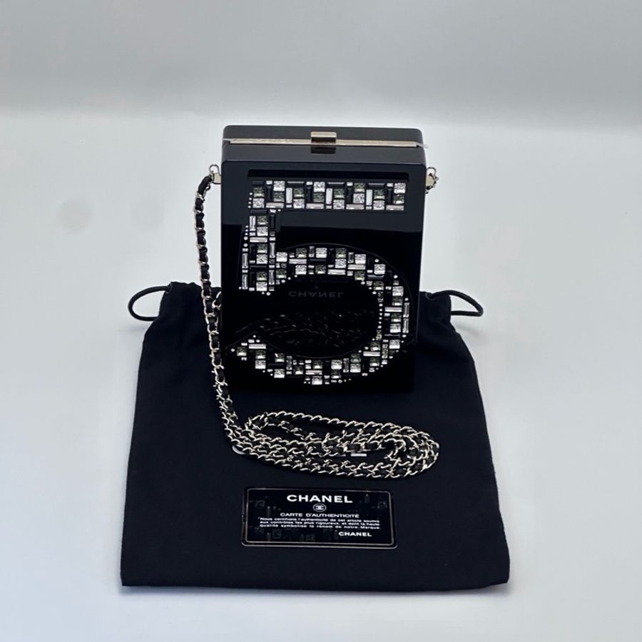 🖤 威選精品|CHANEL 黑色樹脂 No.5 香水瓶盒子鏈條包-0