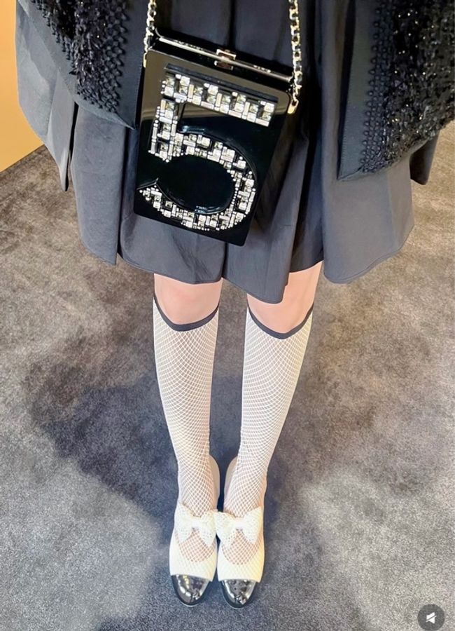 🖤 威選精品|CHANEL 黑色樹脂 No.5 香水瓶盒子鏈條包-2