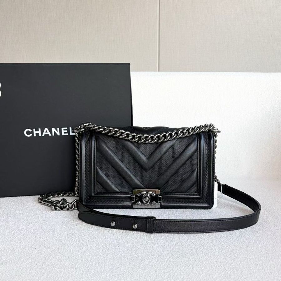 Chanel 黑銀V紋Leboy中號鏈條包 黑色銀扣 小牛皮 25*15*8 98新配件保卡 塵袋 盒 塵袋-4
