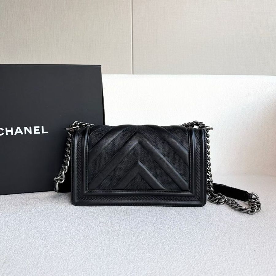 Chanel 黑銀V紋Leboy中號鏈條包 黑色銀扣 小牛皮 25*15*8 98新配件保卡 塵袋 盒 塵袋-6