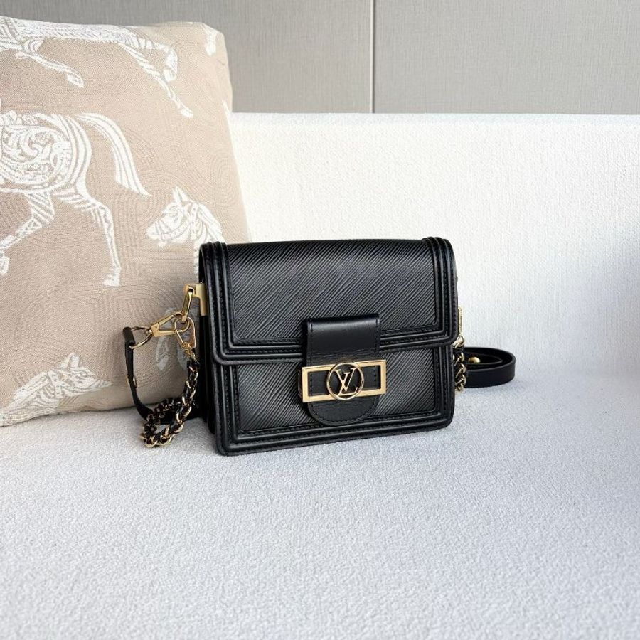 LV 達芙妮黑金Mini Dauphine鏈條包 芯片款 黑色水波紋 20*15*6 98新配件雙肩帶 塵袋-6