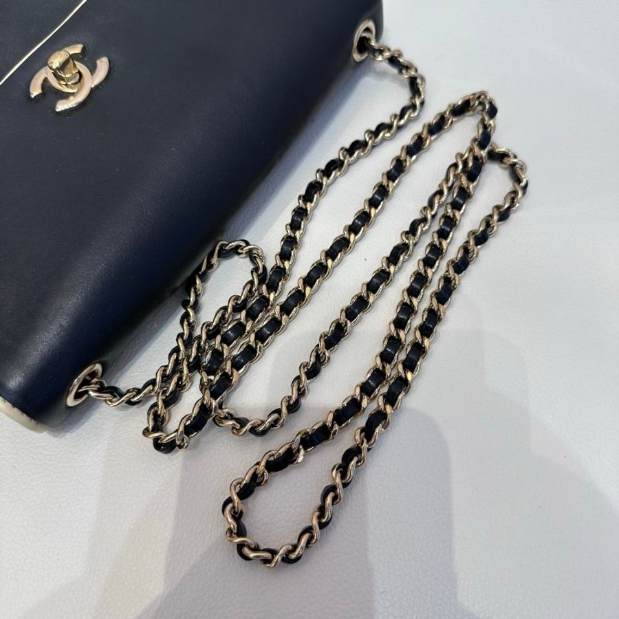 Chanel 黑白熊貓拼色woc鏈條肩背包 21*16 98新配件保卡-4