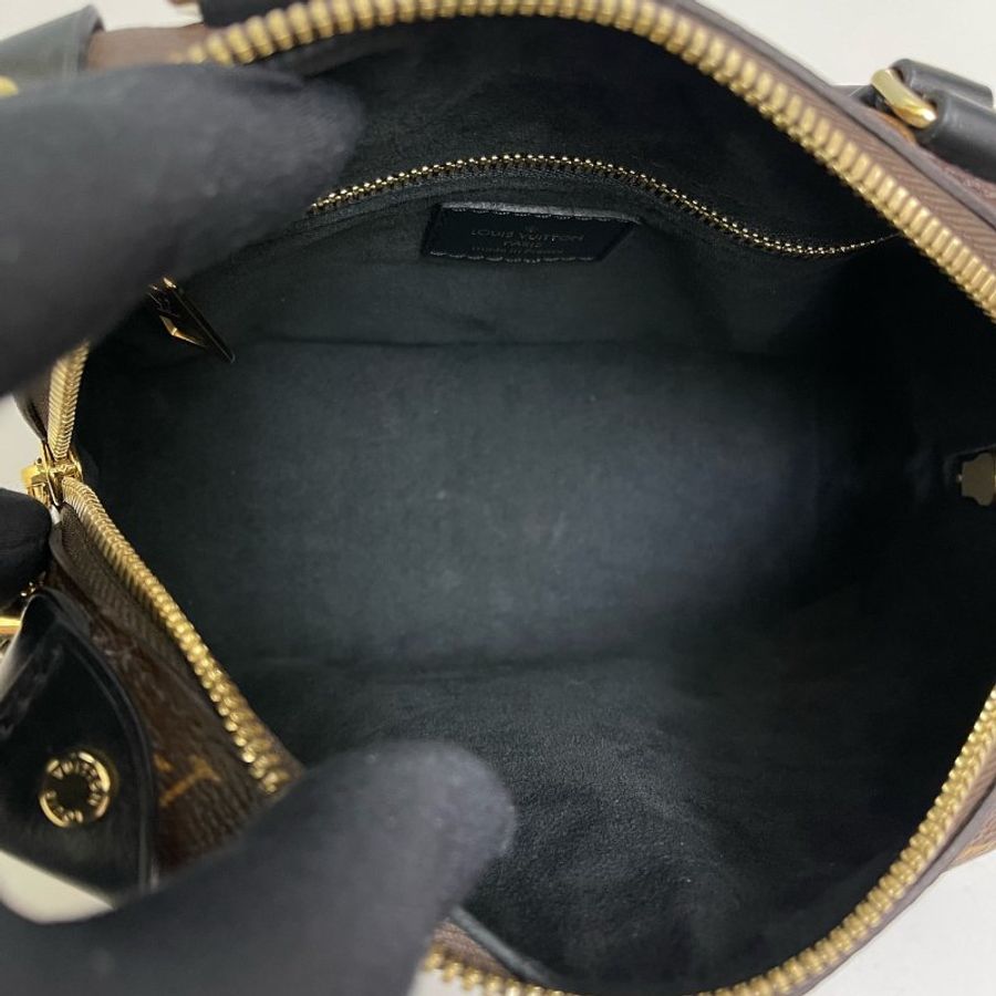 芯片款 路易威登/Louis Vuitton Petite Malle Souple老花八角盒子 手提斜背包-9