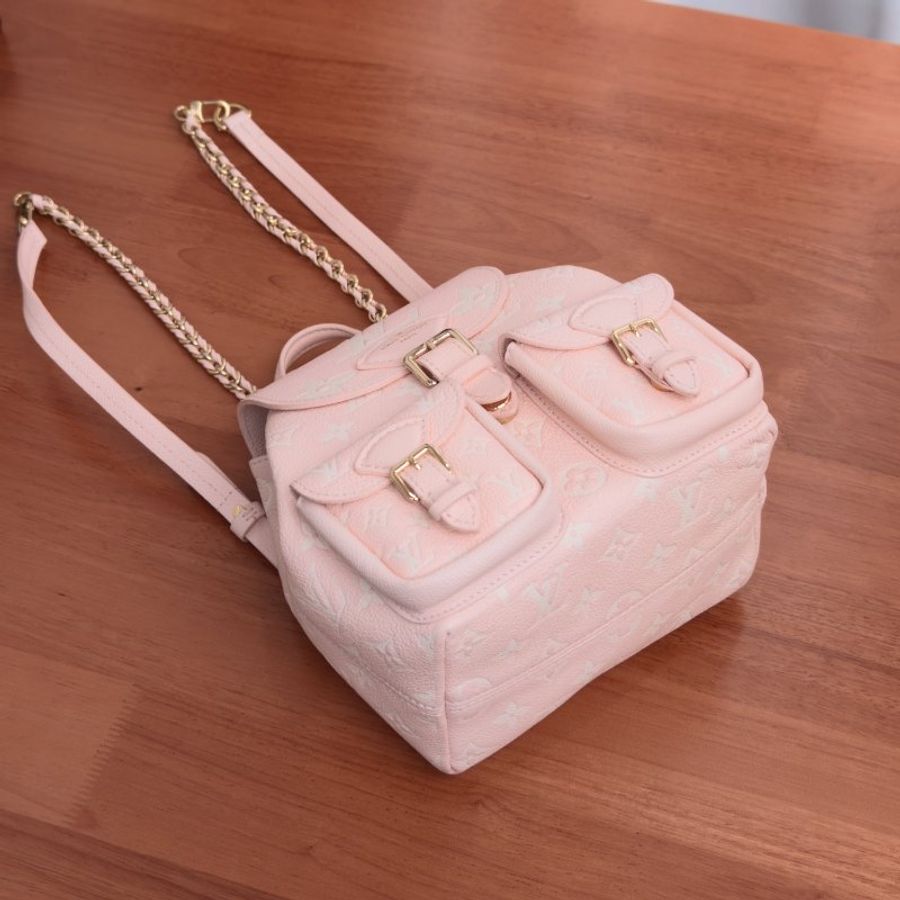 LV Backup粉色金扣後背包 芯片款18*22*12 98新配件 盒子 塵袋 購證 吊牌-3