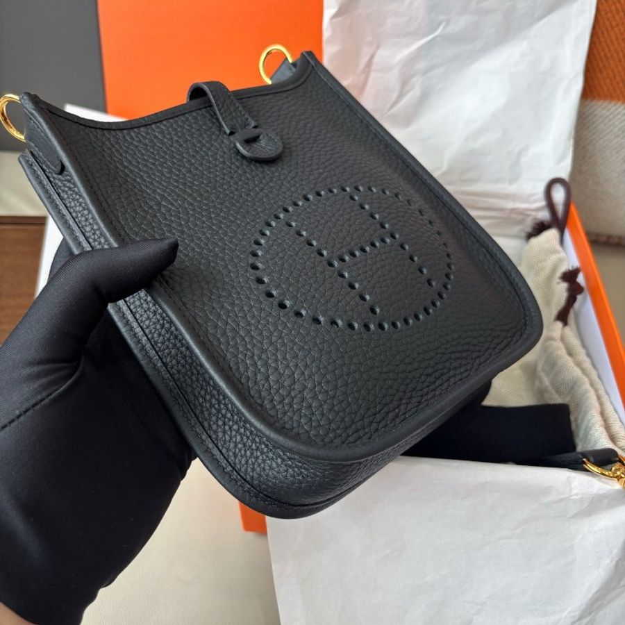 近新品 愛馬仕Hermes 黑金mini Evelyne-3
