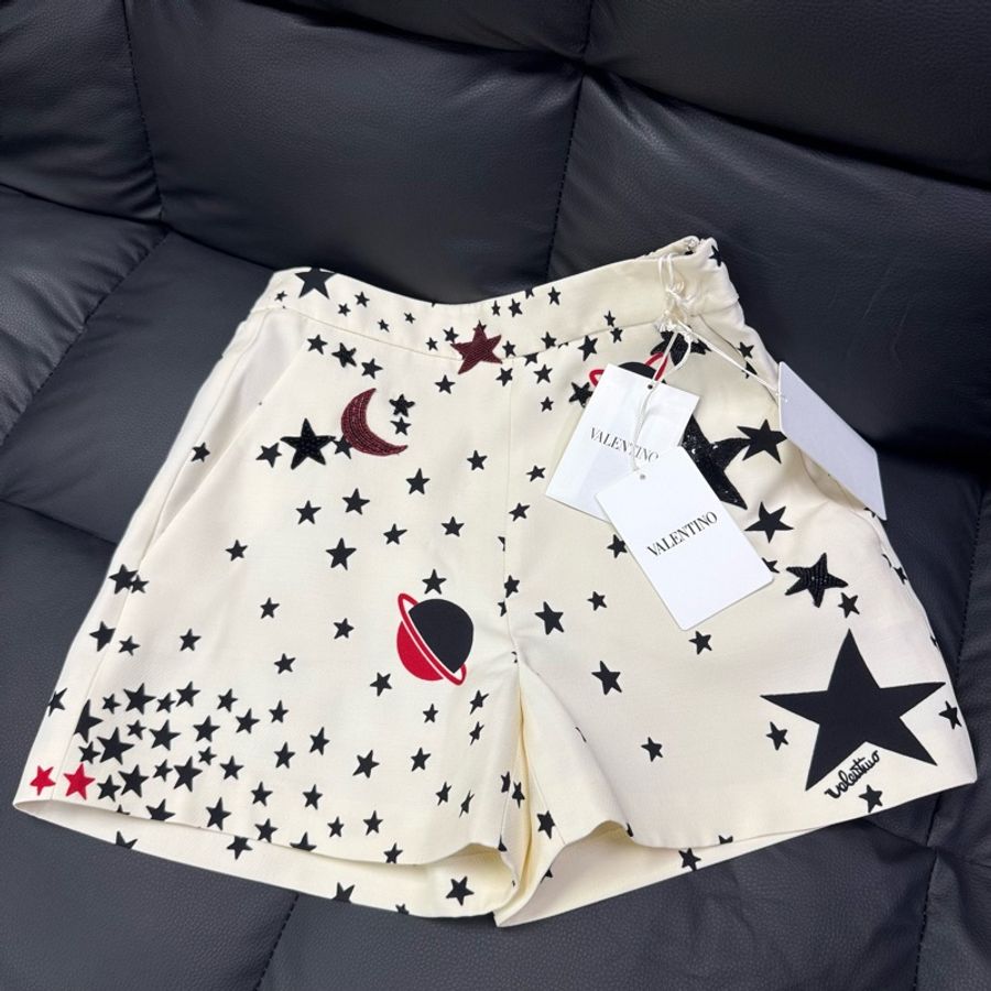全新Valentino 百慕大 刺繡星星短褲-0