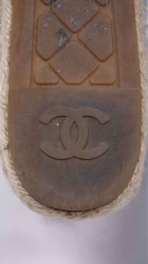 Chanel 灰色徽标绒面渔夫鞋平底鞋-21