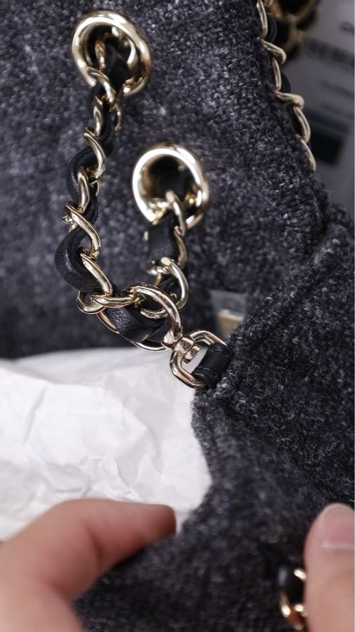 Chanel 19年灰色毛呢皮穿链滚边cf单肩包-38