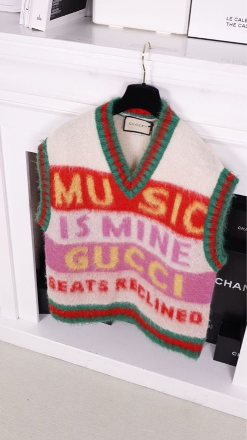 Gucci 100周年纪念款彩色拉绒马海毛字母针织马甲外套-2
