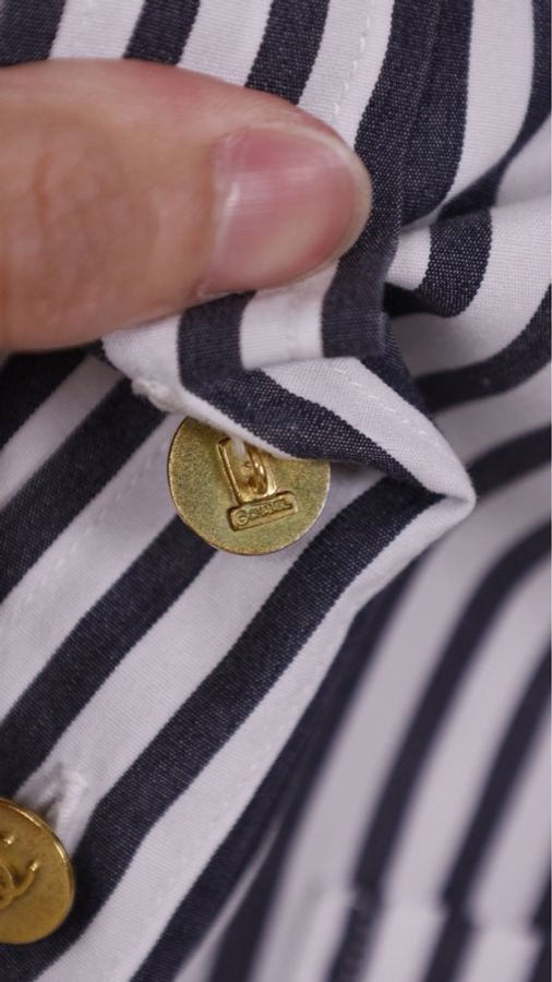 Chanel黑白条纹金扣衬衫上衣外套-16