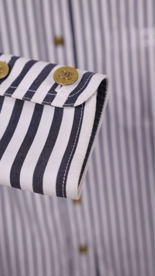 Chanel黑白条纹金扣衬衫上衣外套-19