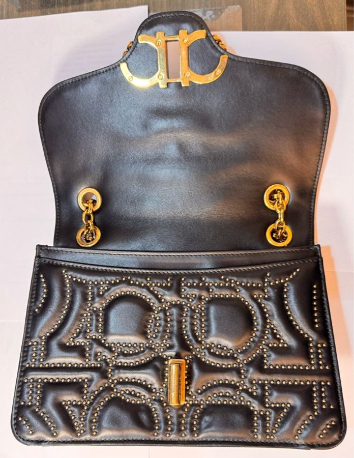 Salvatore Ferragamo 黑金鉚釘掀蓋鍊包-4
