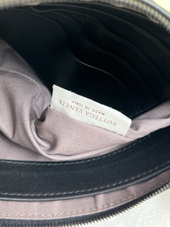 Bottega Veneta/葆蝶家 黑色編織手拿包 尺寸24*2*16-13