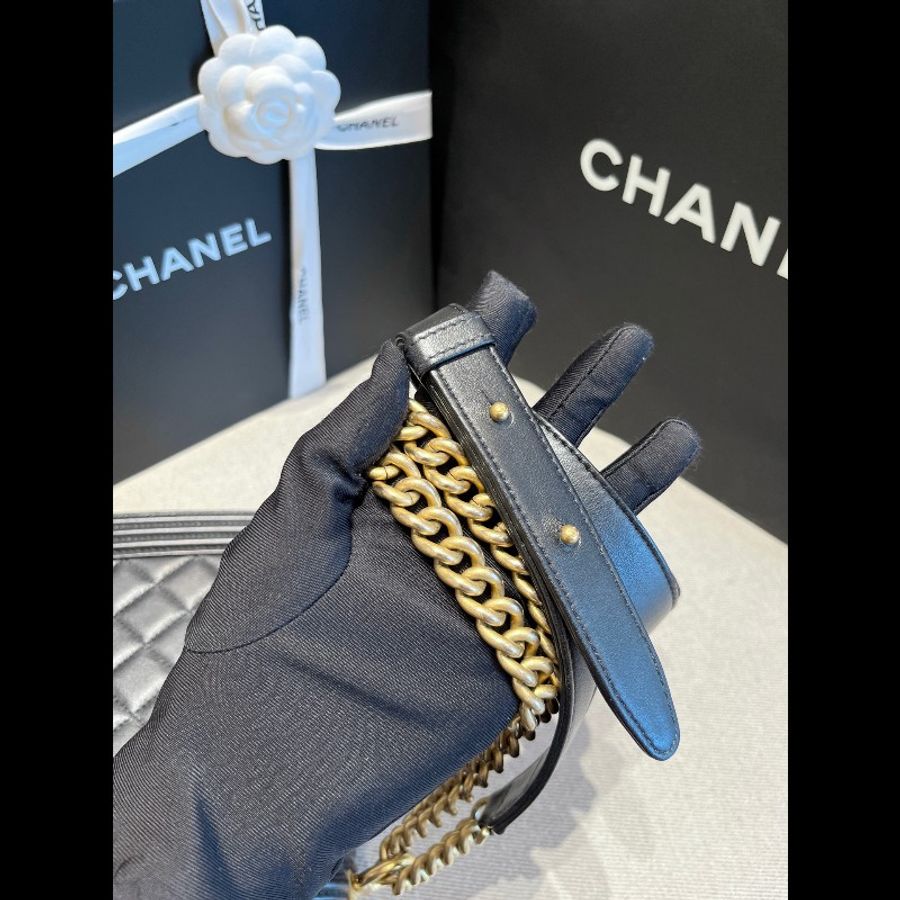Chanel 黑金豎版leboy 肩背包斜背包-5