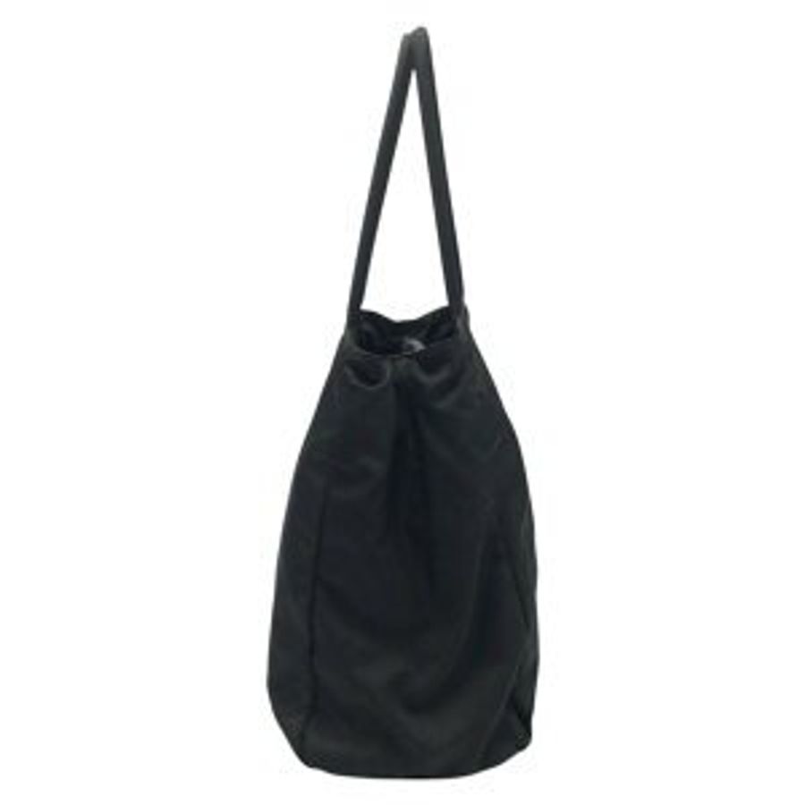 🛍️🎁 26 🔥7月新品【預訂】 💘PRADA 經典黑色尼龍三角標托特包 Tessuto Tote 🔥 熱賣款 PRADA 手袋-4