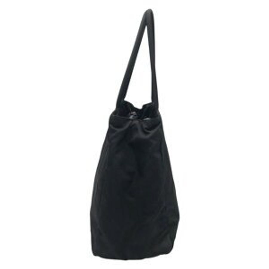 🛍️🎁 26 🔥7月新品【預訂】 💘PRADA 經典黑色尼龍三角標托特包 Tessuto Tote 🔥 熱賣款 PRADA 手袋-12