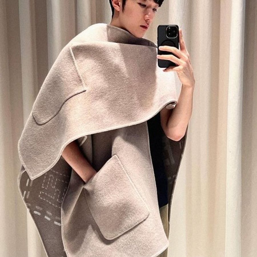 FENDI 奶茶色 雙面 連帽 斗篷 披風 100% Cashmere FF LOGO-4