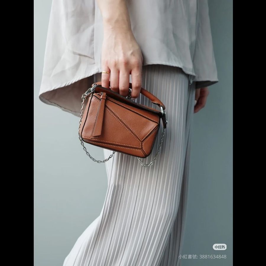 Loewe羅意威焦糖色puzzle nano幾何包
手提斜挎單肩包
98新 ✨️-0