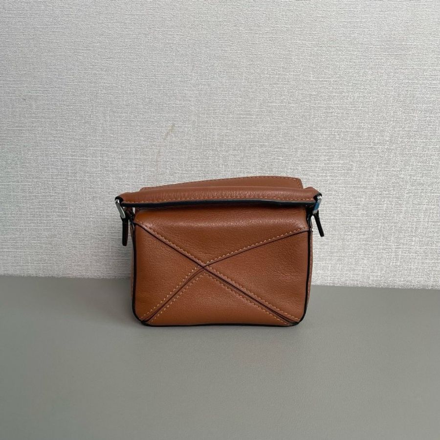 Loewe羅意威焦糖色puzzle nano幾何包
手提斜挎單肩包
98新 ✨️-3