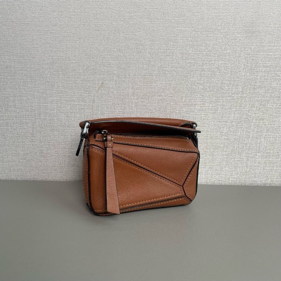 Loewe羅意威焦糖色puzzle nano幾何包
手提斜挎單肩包
98新 ✨️-4