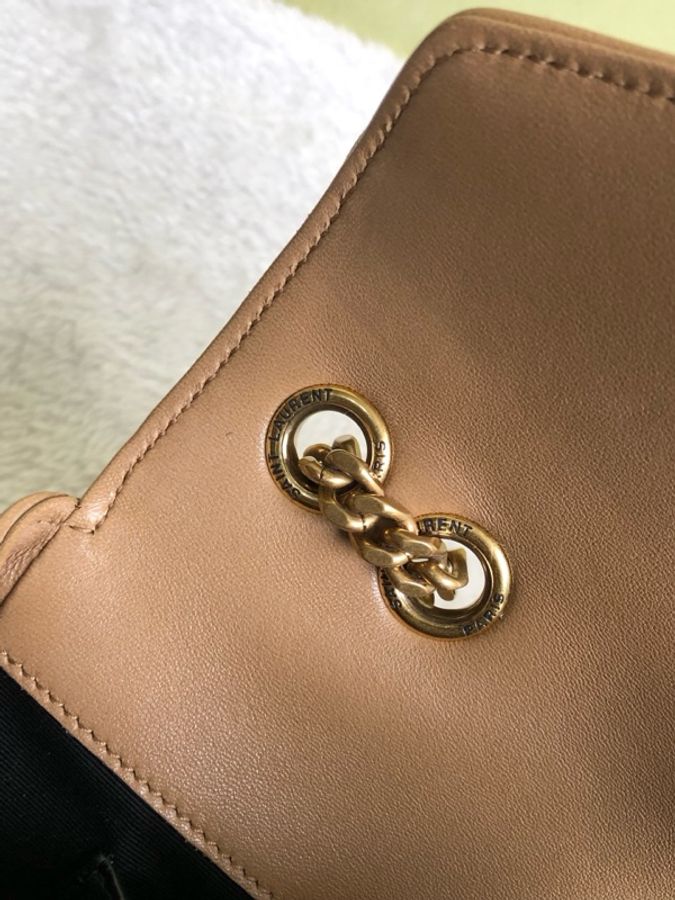 Saint Laurent/聖羅蘭 奶茶色金扣LouLou信封包鏈條包 25年 有塵袋鏡子子袋-16