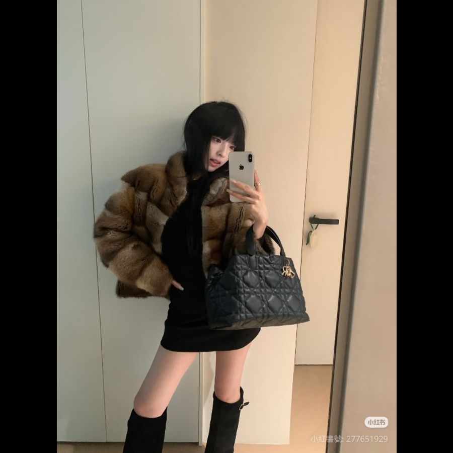 Dior迪奧 Toujours 中號黑色土著手提包
98新✨️-0